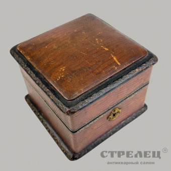 фото — стопка русская серебряная, в футляре, 19 век